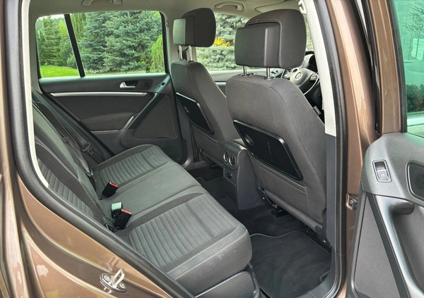 Volkswagen Tiguan cena 54700 przebieg: 177456, rok produkcji 2015 z Gniew małe 326